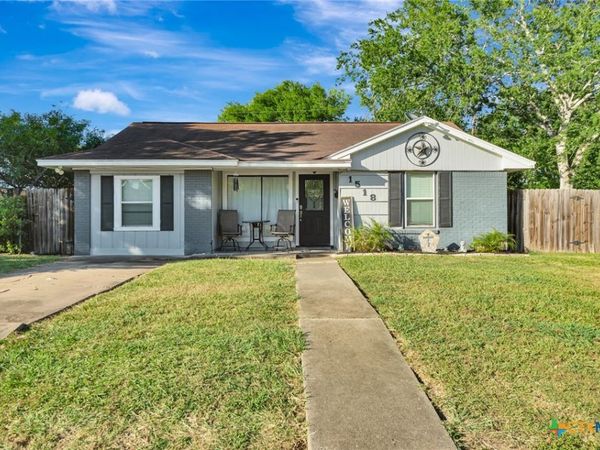 1518 Bonham Drive , Victoria, TX 77901