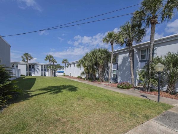 201 Pensacola Beach Rd, Unit B-18, Gulf Breeze, FL 32561