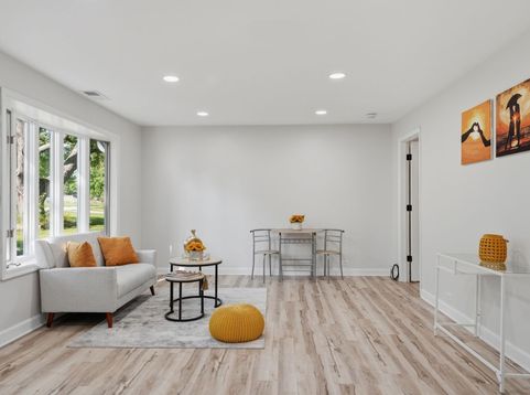 Main Photo