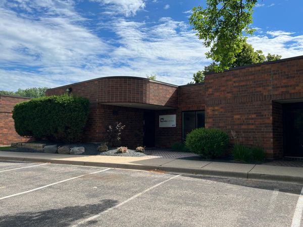 4976,4978 and 4980 Lincoln Drive, Edina, MN 55436
