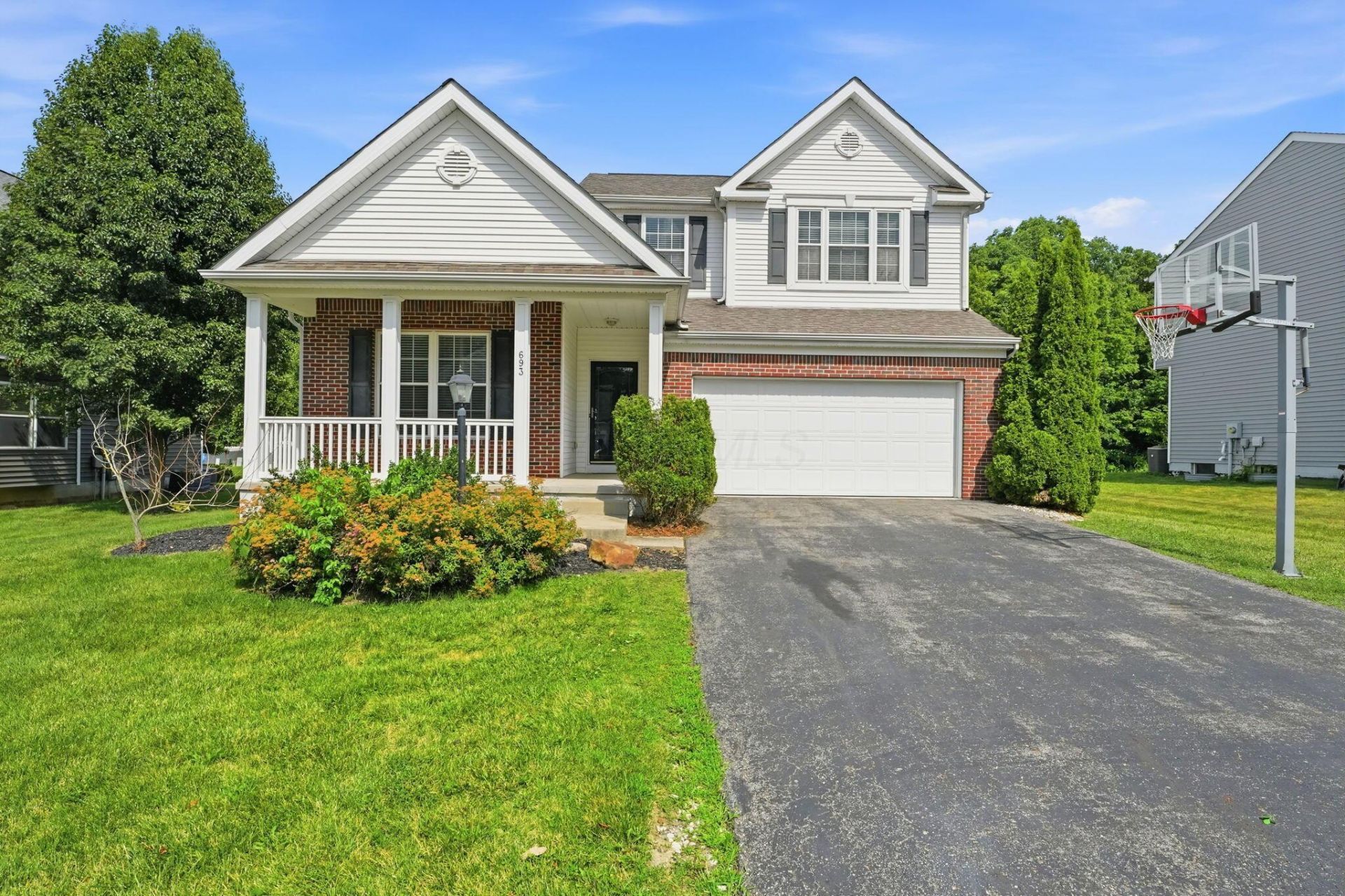 693 Brevard Circle , Pickerington, OH 43147 Main Photo