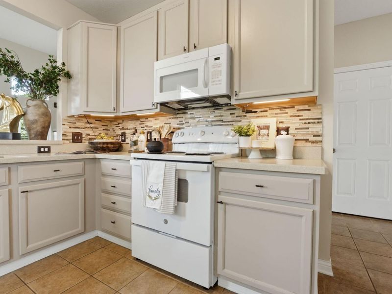 693 Brevard Circle, Pickerington, OH 43147 Photo 15