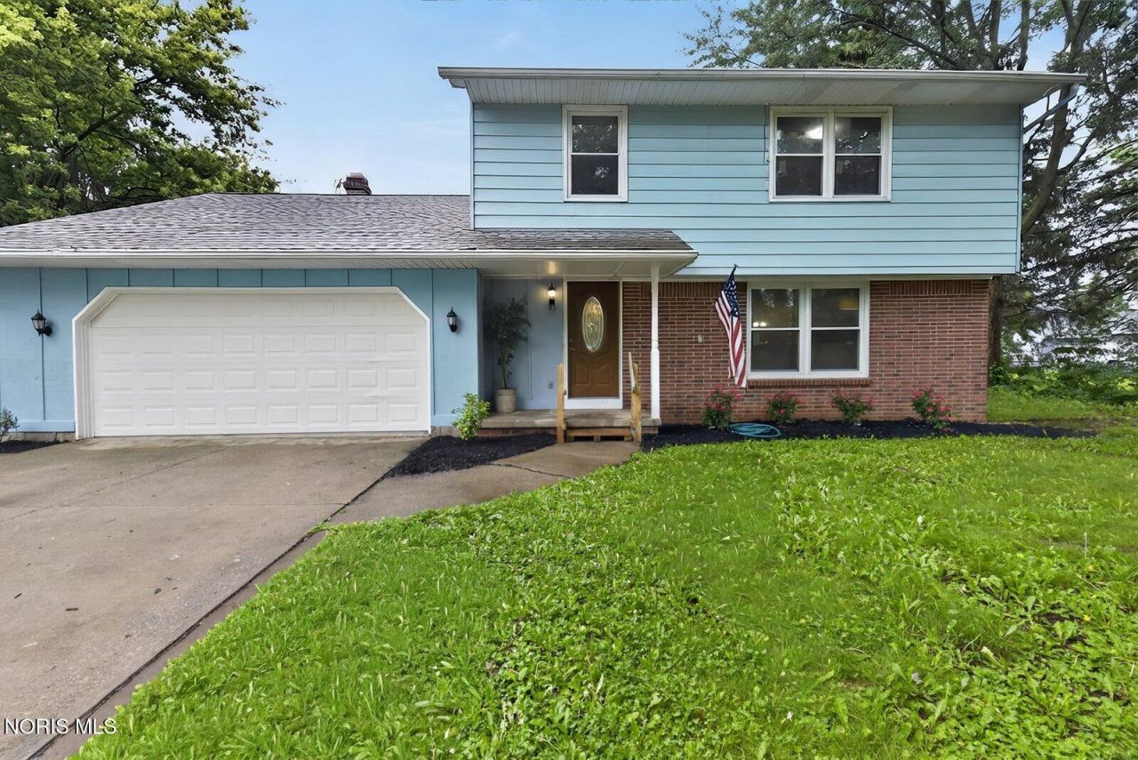 26696 Thompson Road, Perrysburg, OH 43551 Main Photo