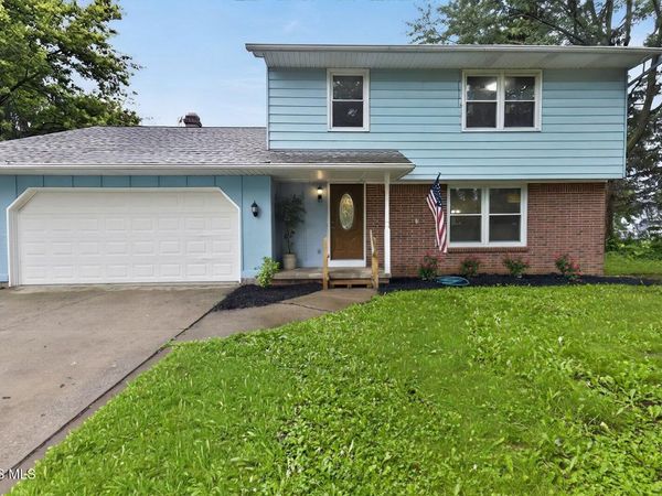 26696 Thompson Road , Perrysburg, OH 43551