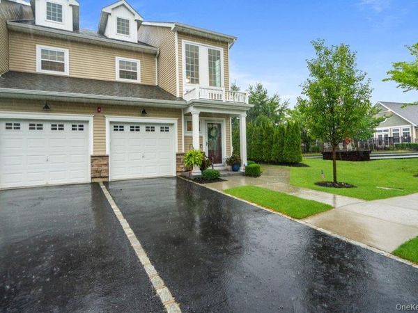 174 Halley Drive , Blue Point, NY 11772