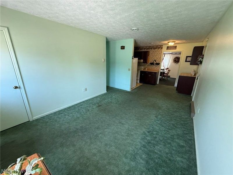 1019 Gordon Square NE, Bolivar, OH 44612 Photo 4