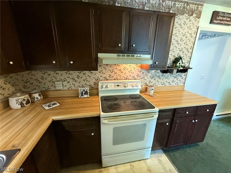 1019 Gordon Square NE, Bolivar, OH 44612 Photo 7