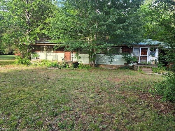 1801 Amos Street , Reidsville, NC 27320