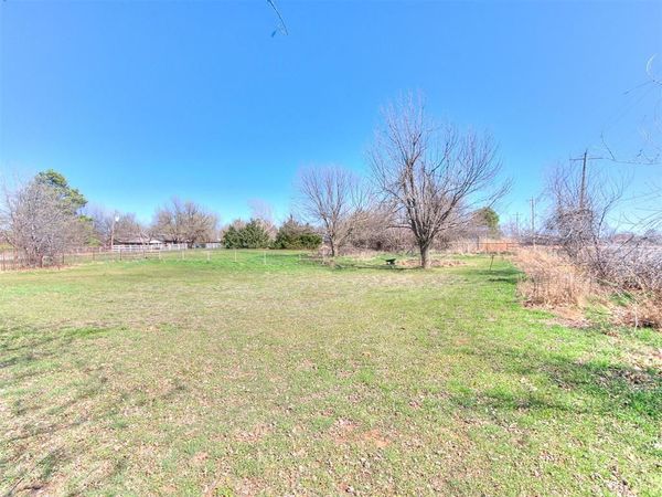 1215 N checotah Arcade, Eufaula, OK 73064
