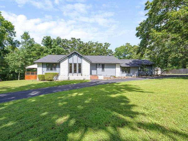 11661 Oak Hills Drive , Bentonville, AR 72712