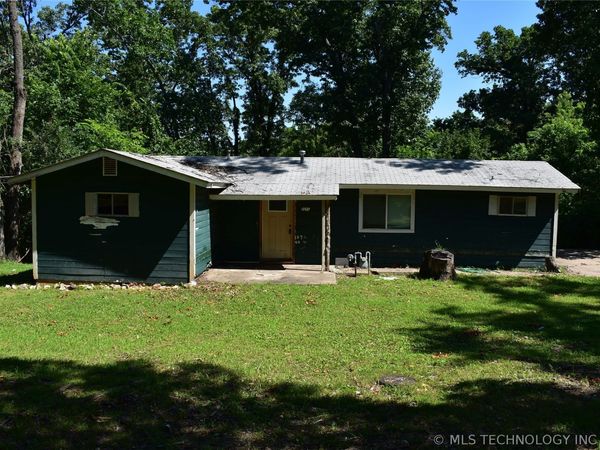 2051 S Tarkington Street , Tahlequah, OK 74464