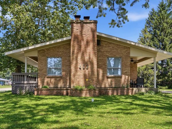 402 E 19th Street , Sterling, IL 61081