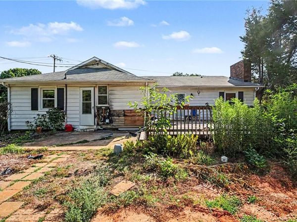305 Walkertown Guthrie Road, Winston-Salem, NC 27101