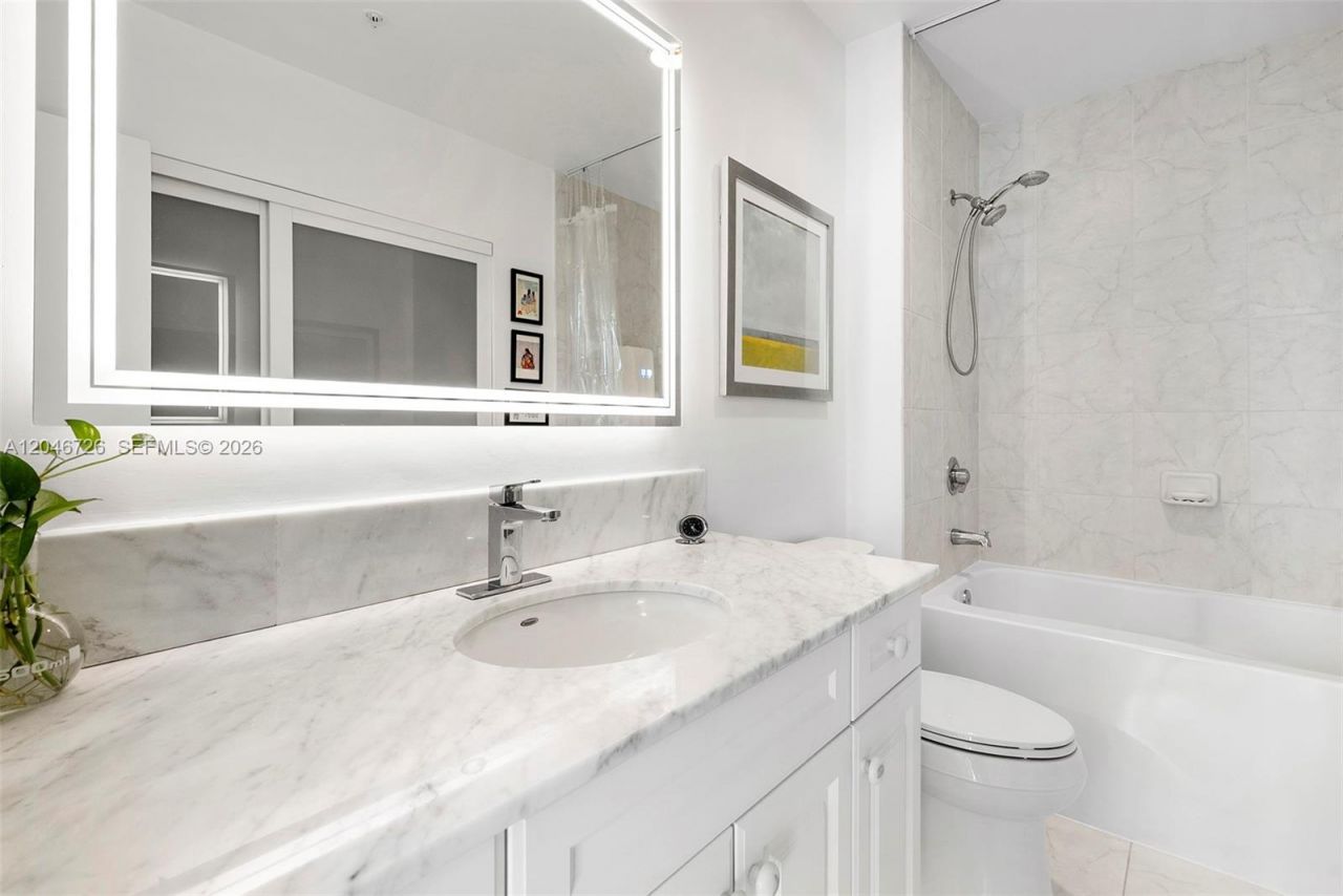 133 NE 2nd Ave , Unit 2702, Miami, FL 33132 Photo