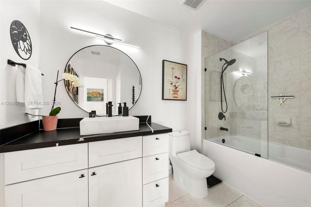 133 NE 2nd Ave , Unit 2702, Miami, FL 33132 Photo