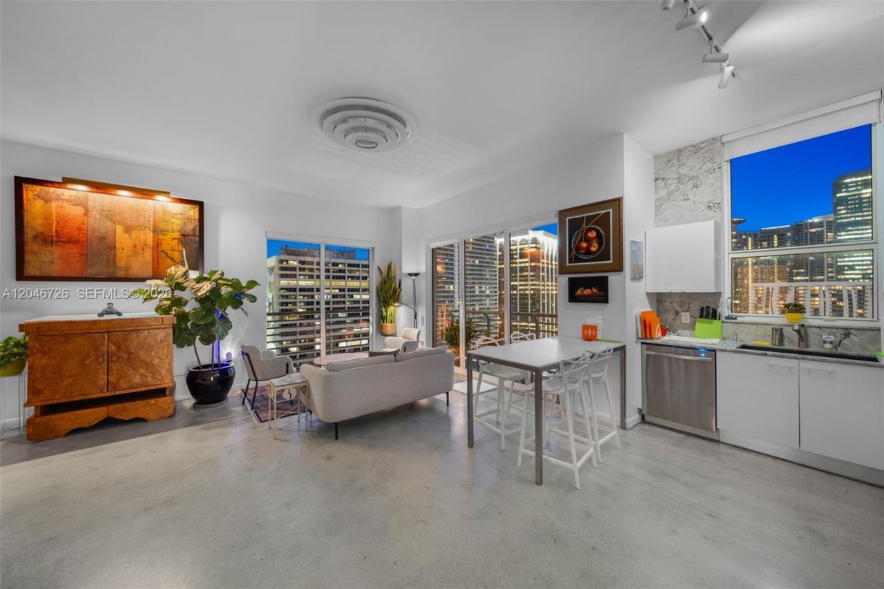 133 NE 2nd Ave , Unit 2702, Miami, FL 33132 Photo
