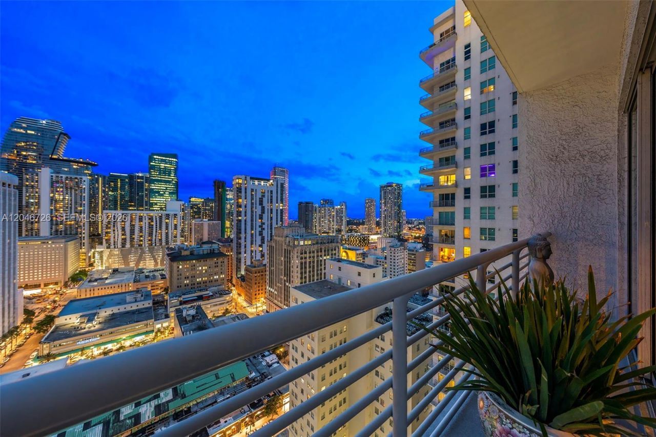 133 NE 2nd Ave , Unit 2702, Miami, FL 33132 Photo