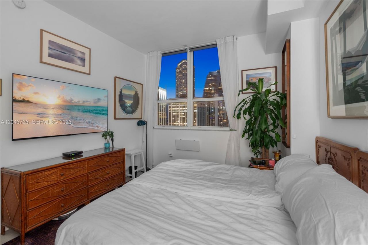 133 NE 2nd Ave , Unit 2702, Miami, FL 33132 Photo