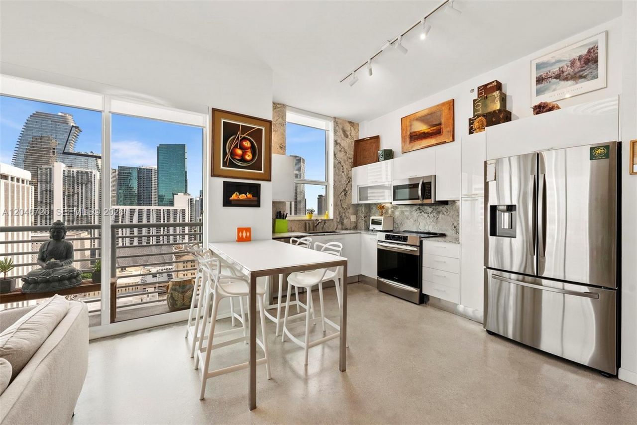 133 NE 2nd Ave , Unit 2702, Miami, FL 33132 Photo