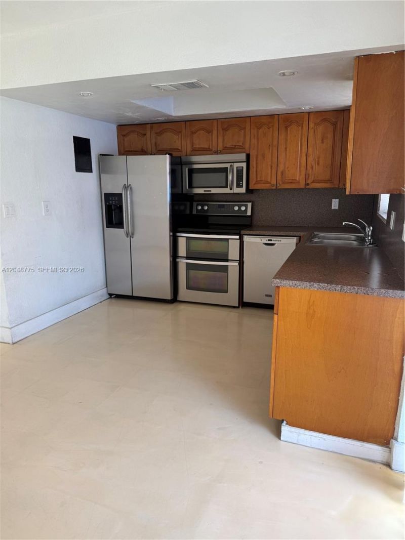 5231 NW 27th St, Unit 8A, Lauderhill, FL 33313 Photo