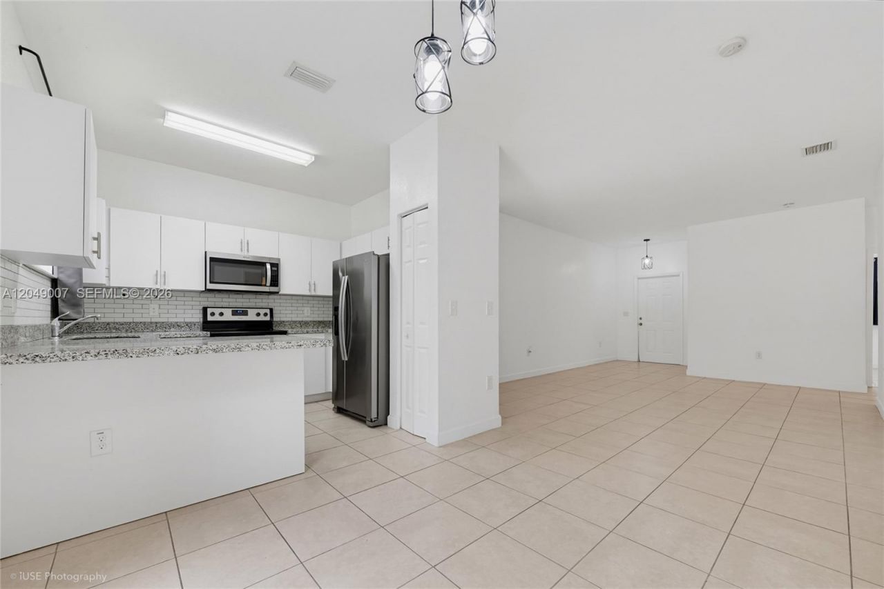 2630 NE 3rd Dr , Unit 204, Homestead, FL 33033 Photo