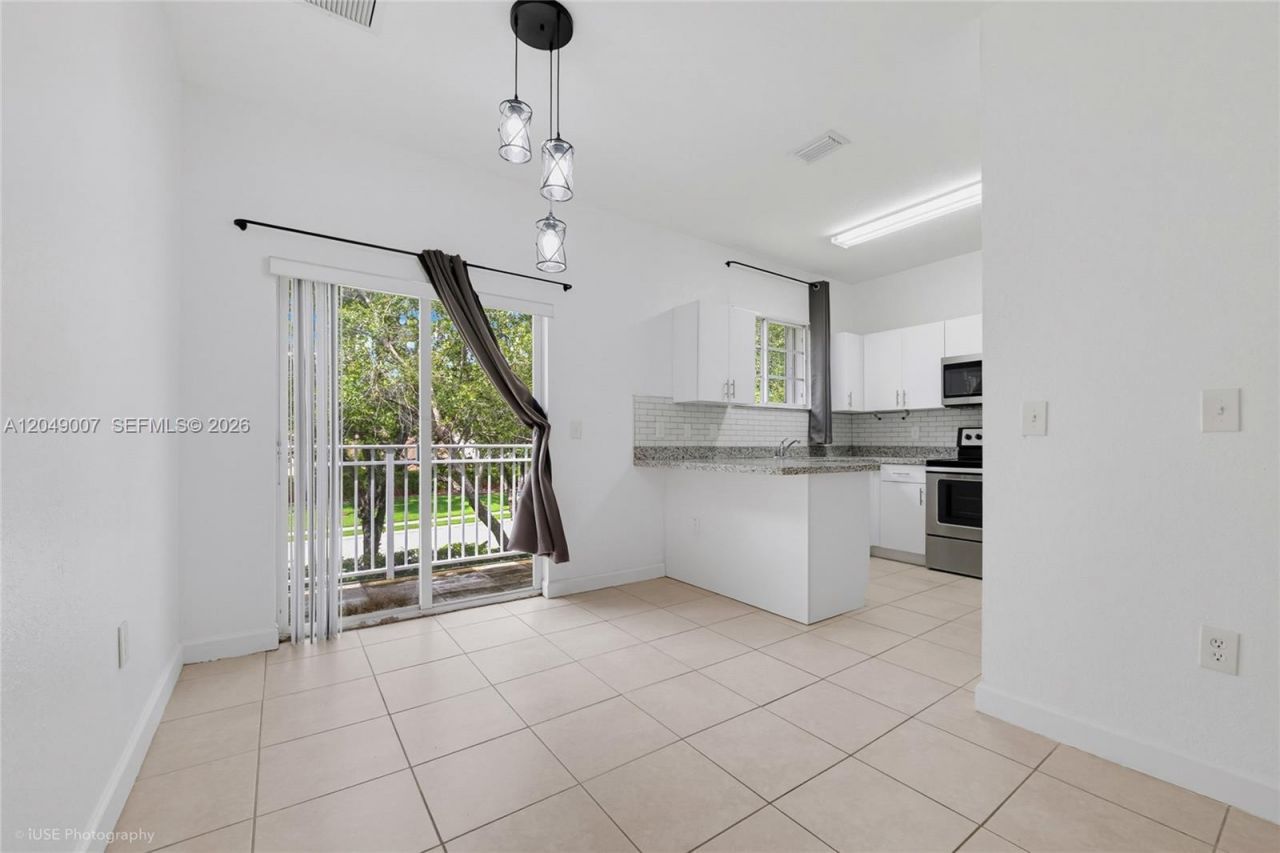 2630 NE 3rd Dr , Unit 204, Homestead, FL 33033 Photo