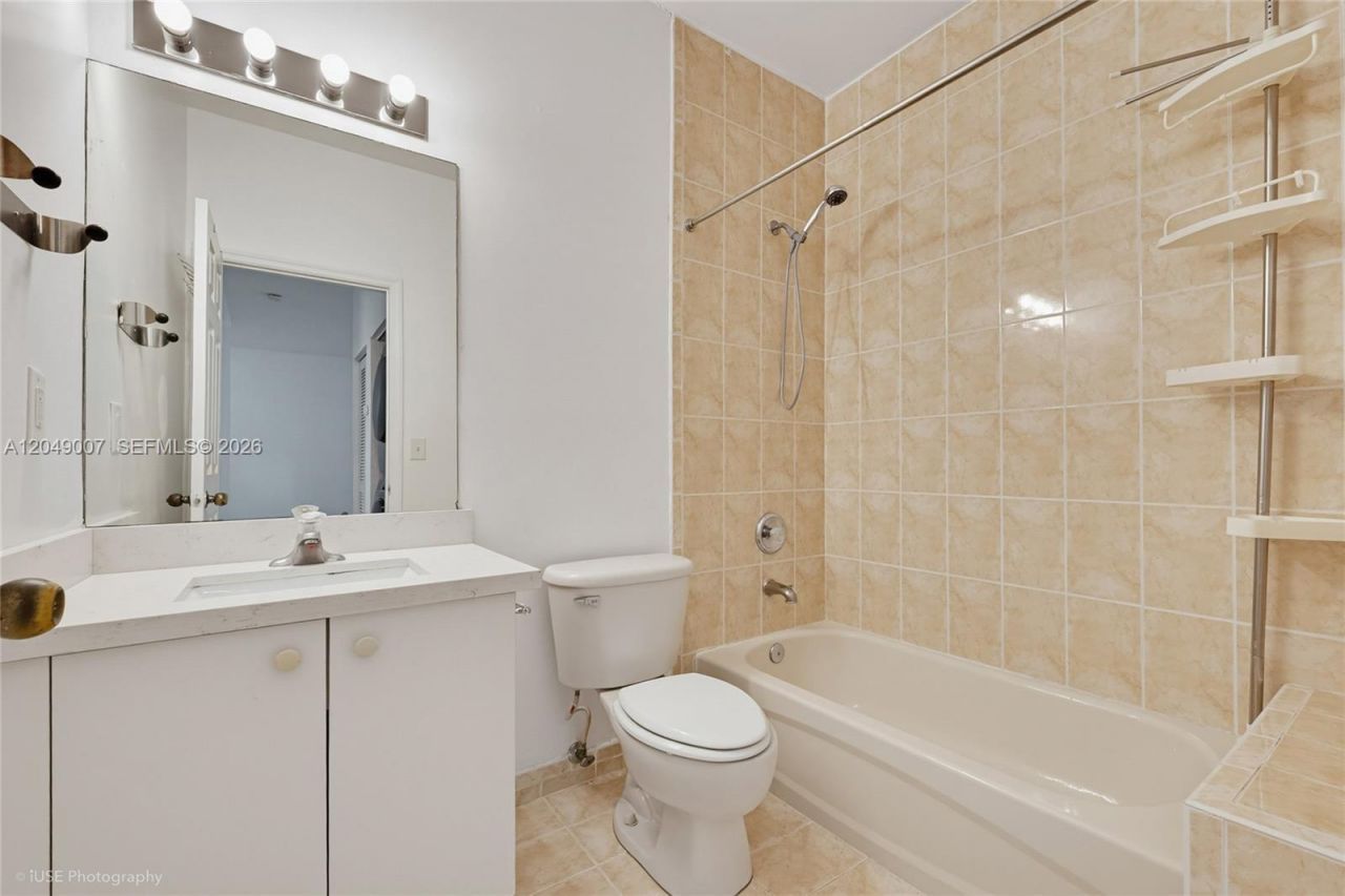2630 NE 3rd Dr , Unit 204, Homestead, FL 33033 Photo