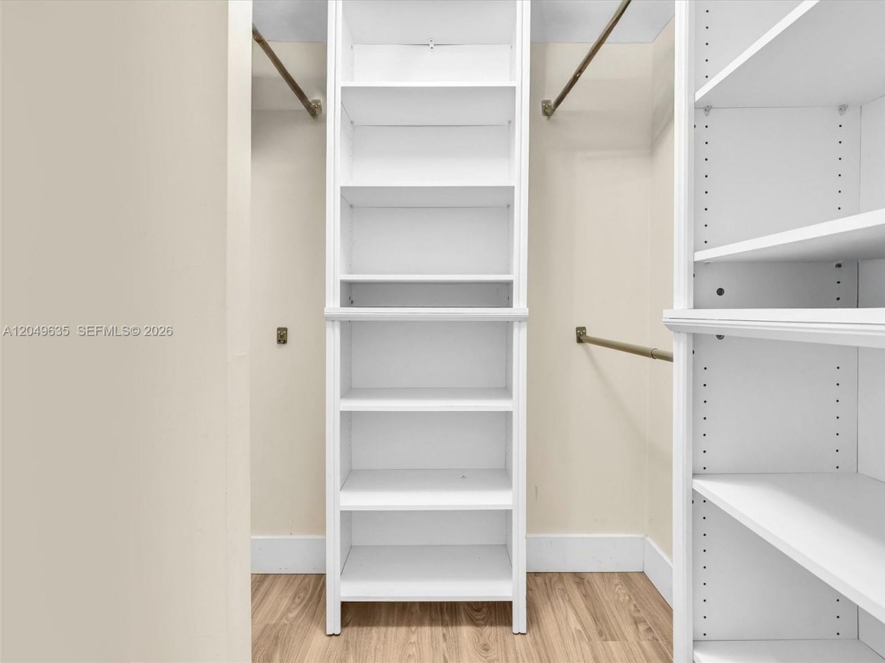 20301 W Country Club Dr , Unit 622, Aventura, FL 33180 Photo