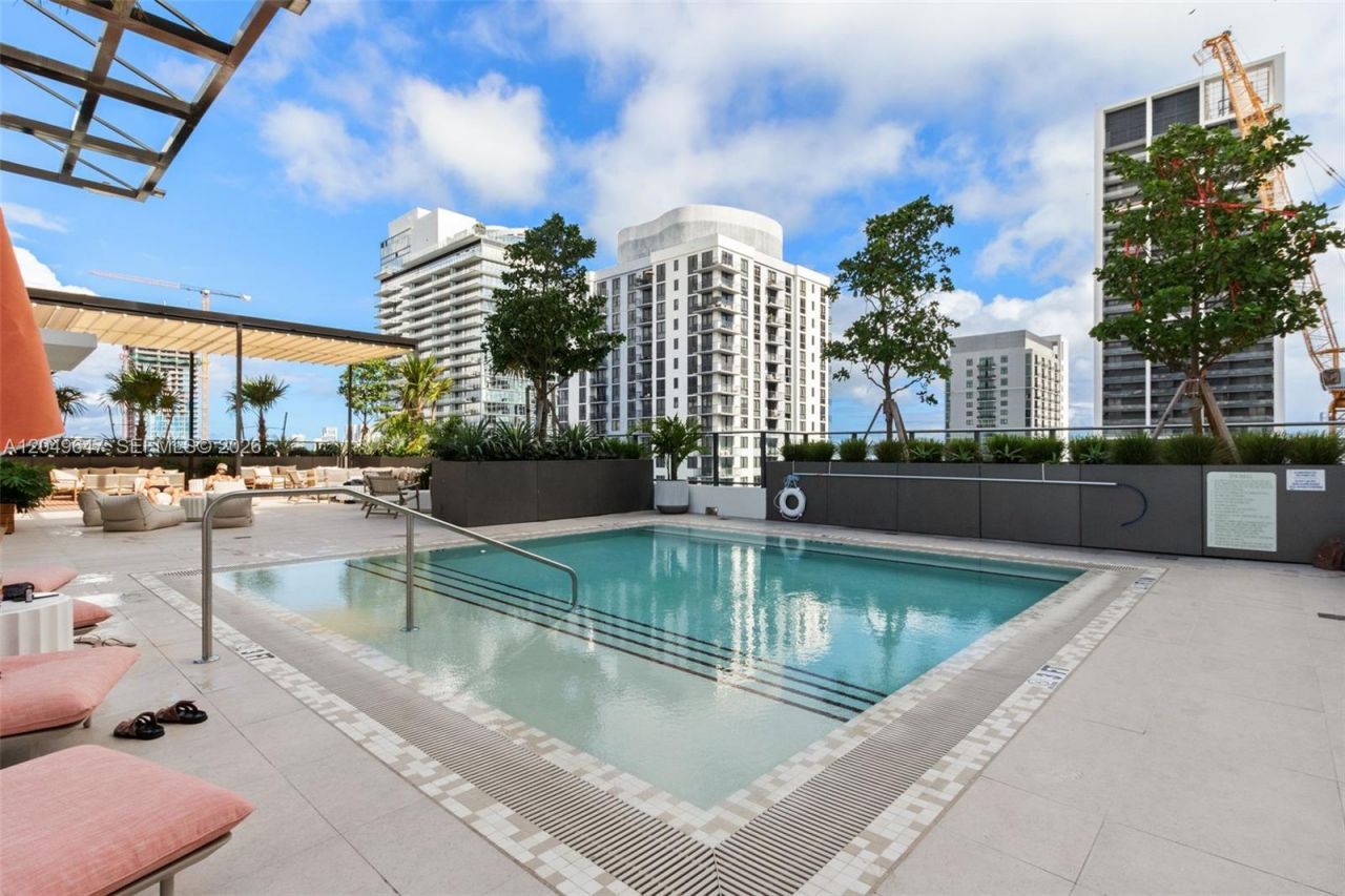 11 NE 6th St, Unit 2004, Miami, FL 33132 Photo
