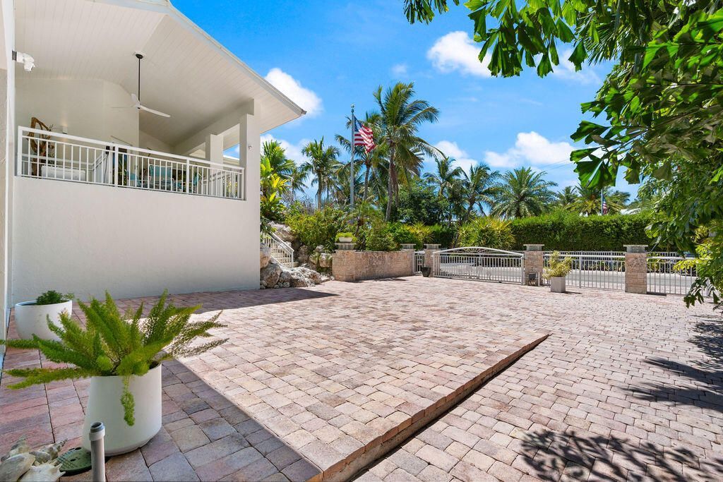 197 Lowe Street, Tavernier, FL 33070 Photo