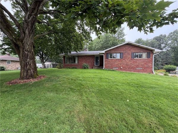 1157 Glenview Drive , Mogadore, OH 44260