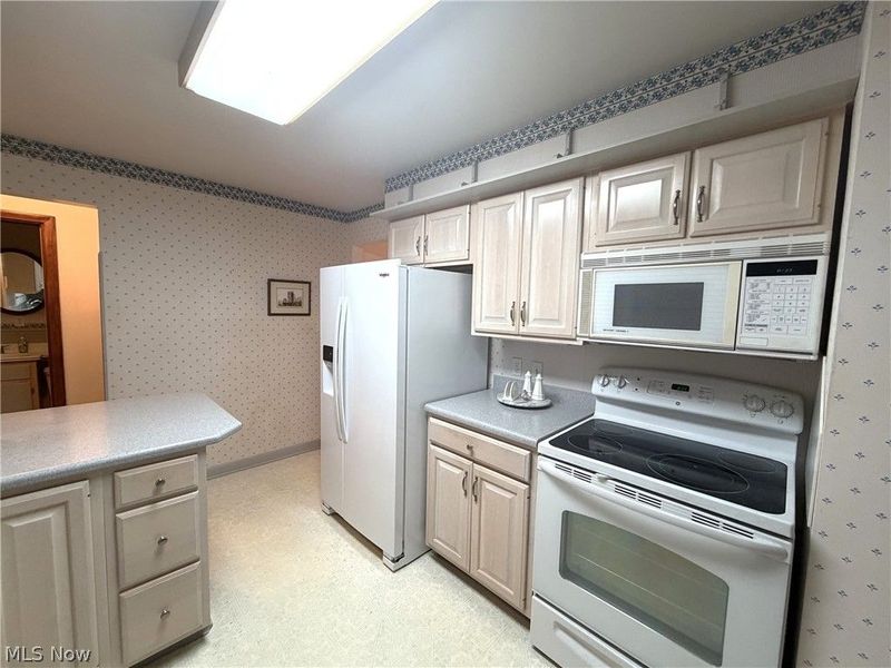 1157 Glenview Drive, Mogadore, OH 44260 Photo 5