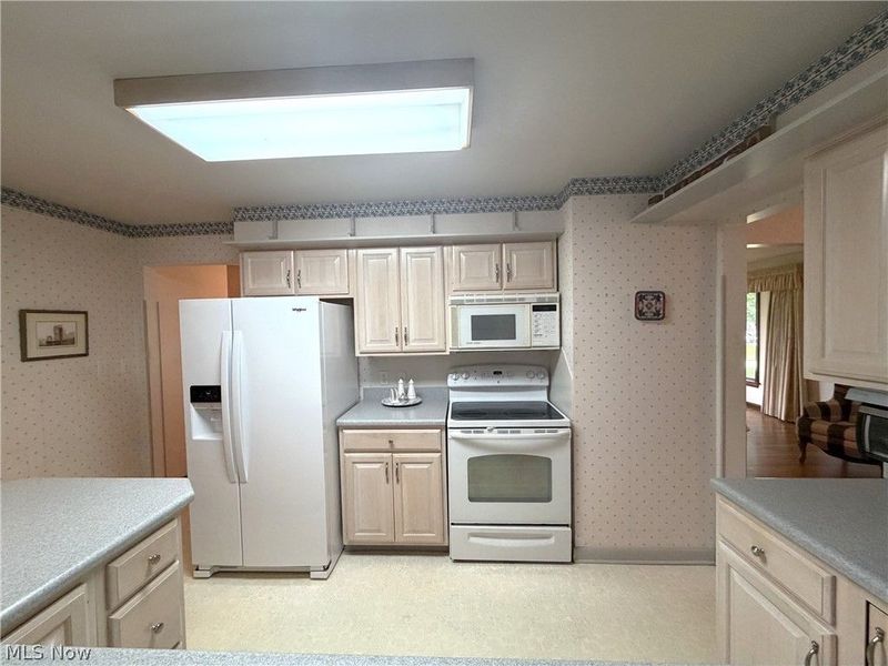 1157 Glenview Drive, Mogadore, OH 44260 Photo 7