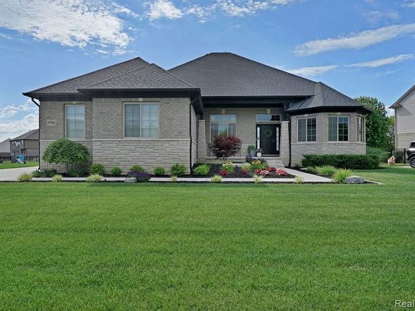 35584 Addison Drive, New Baltimore, MI 48047