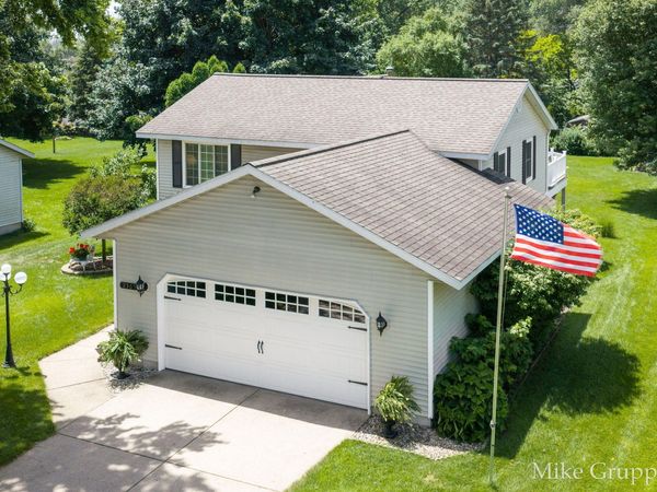 2565 Spring Court, Zeeland, MI 49464