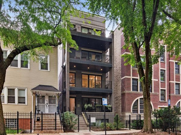 1529 N Hudson Avenue, Unit 2, Chicago, IL 60610