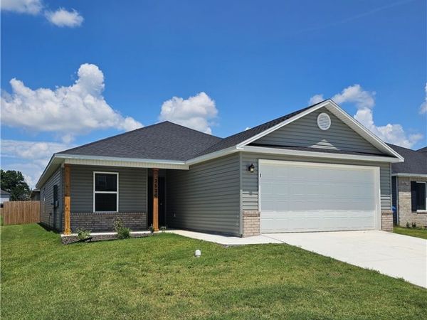 2620 E Gila Street , Fayetteville, AR 72701
