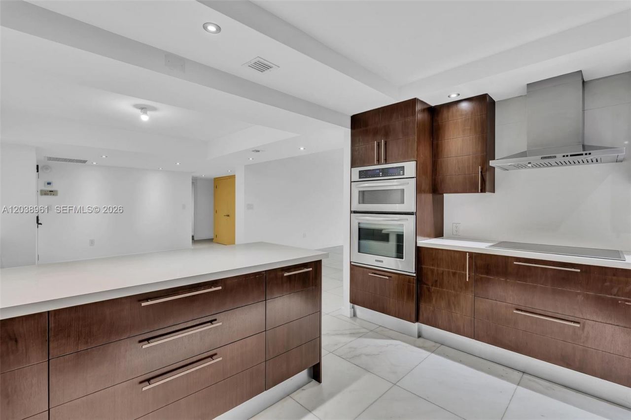 2 Grove Isle Dr, Unit B205, Miami, FL 33133 Photo