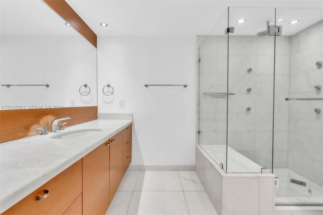 2 Grove Isle Dr, Unit B205, Miami, FL 33133 Photo