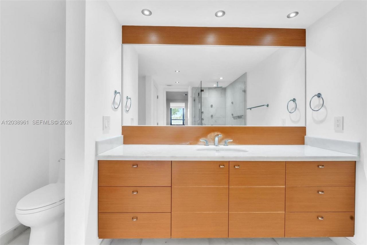 2 Grove Isle Dr, Unit B205, Miami, FL 33133 Photo