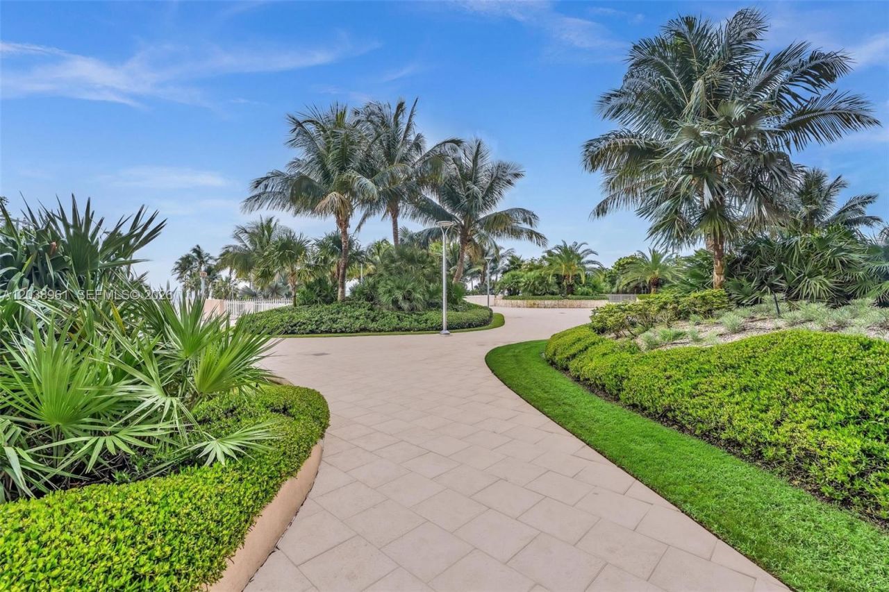 2 Grove Isle Dr, Unit B205, Miami, FL 33133 Photo