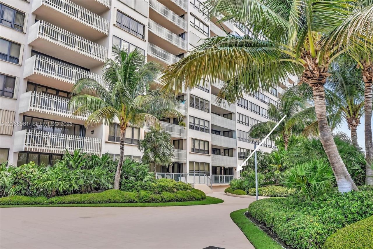 2 Grove Isle Dr, Unit B205, Miami, FL 33133 Photo