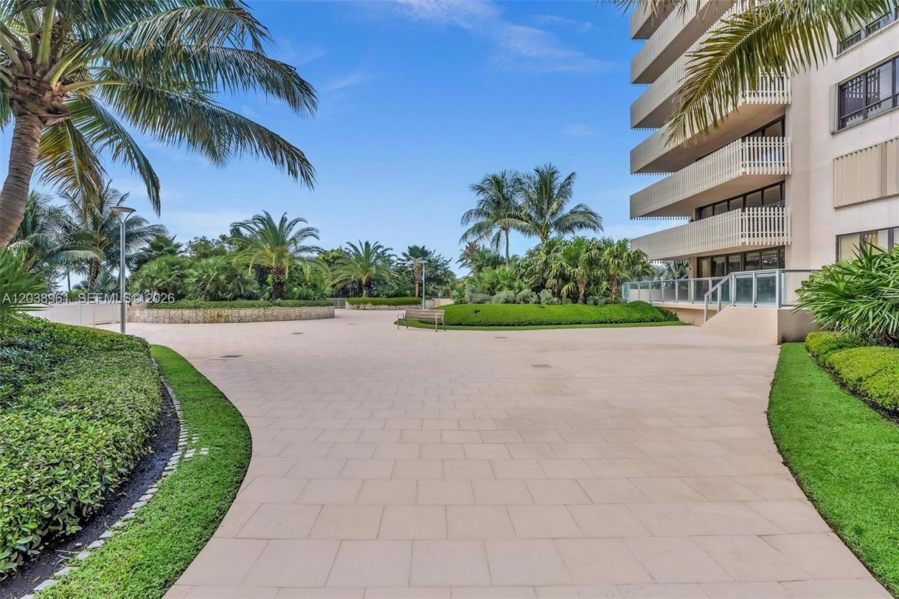 2 Grove Isle Dr, Unit B205, Miami, FL 33133 Photo