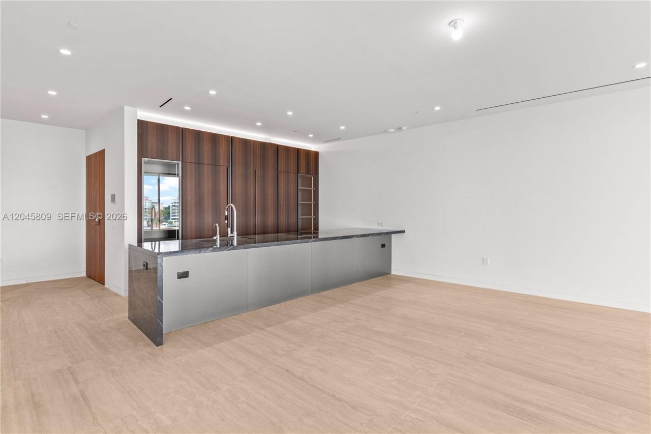 5 Grove Isle , Unit L405, Miami, FL 33133 Photo