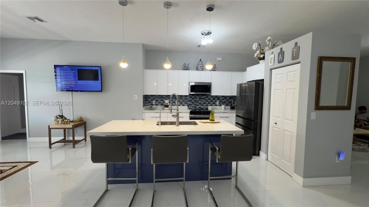 937 NE 35th Ave , Homestead, FL 33033 Photo