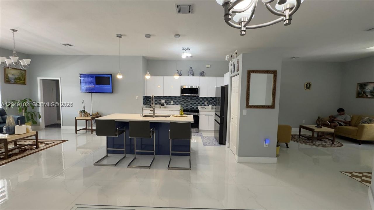 937 NE 35th Ave , Homestead, FL 33033 Photo