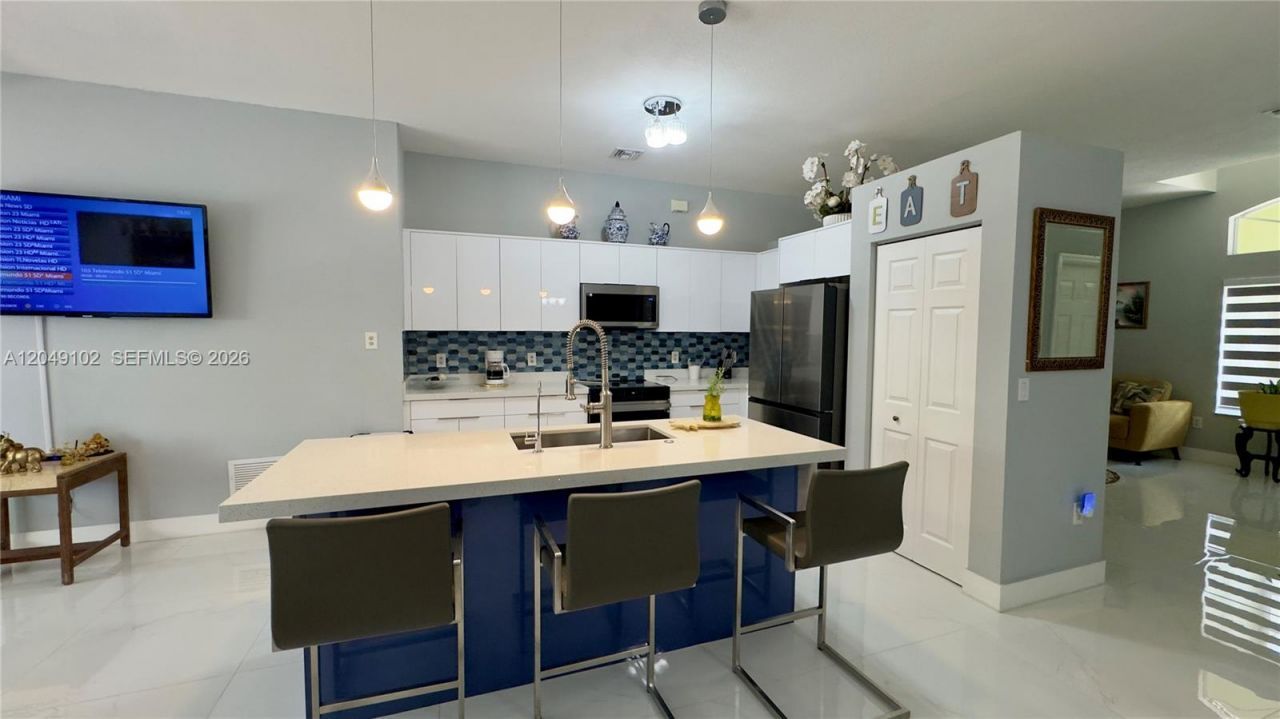937 NE 35th Ave , Homestead, FL 33033 Photo