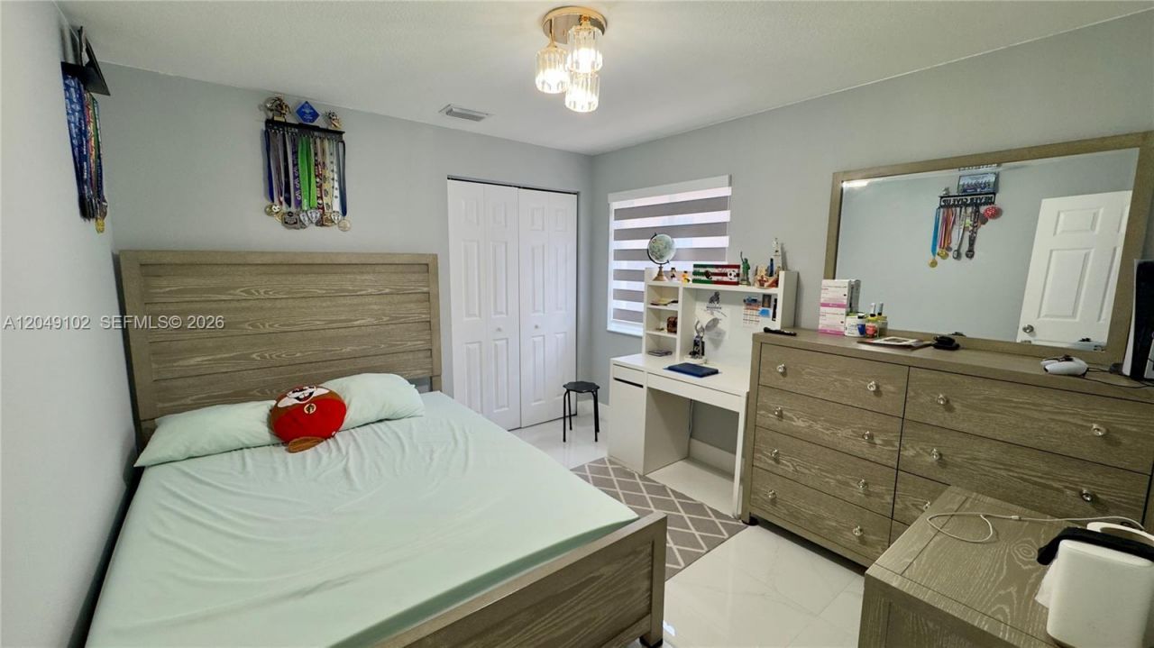 937 NE 35th Ave , Homestead, FL 33033 Photo