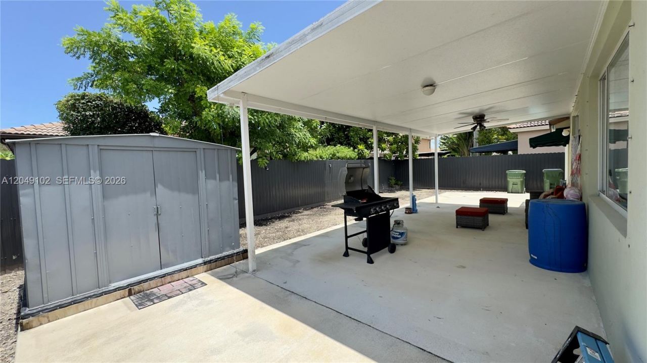 937 NE 35th Ave , Homestead, FL 33033 Photo