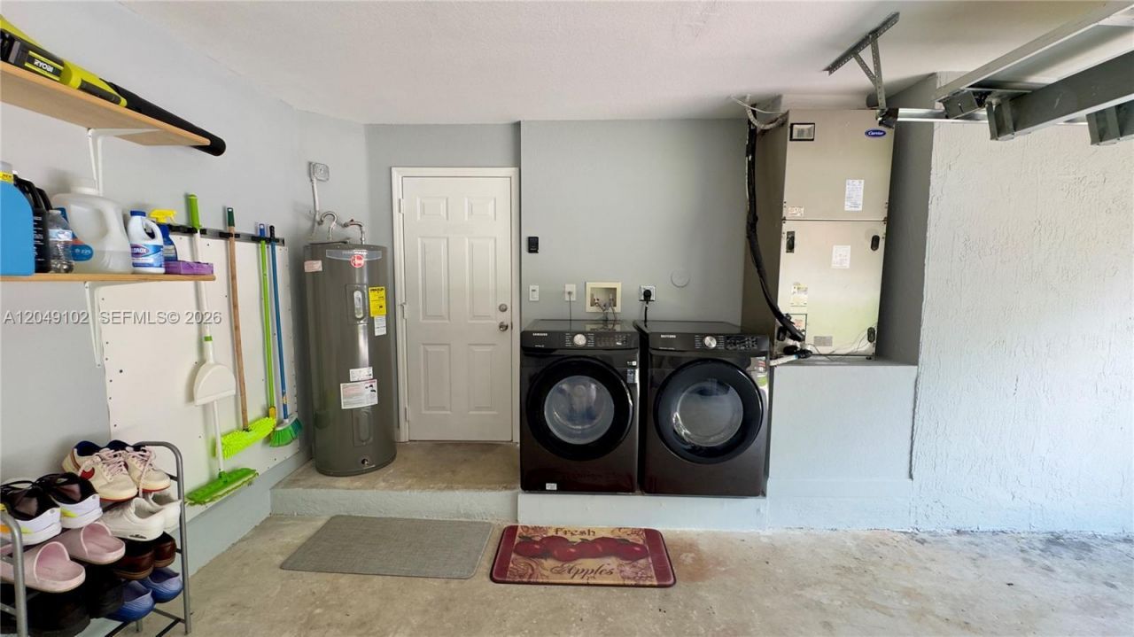 937 NE 35th Ave , Homestead, FL 33033 Photo